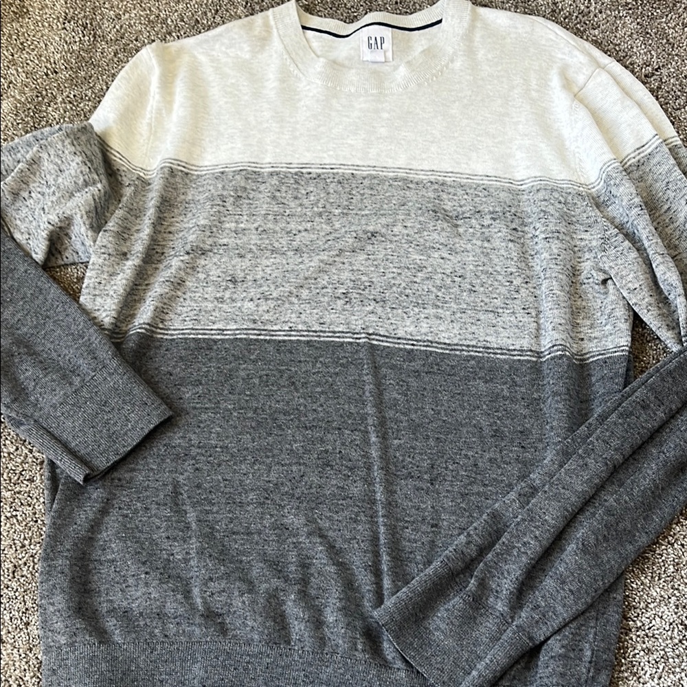 GAP Men's Gray Sweater